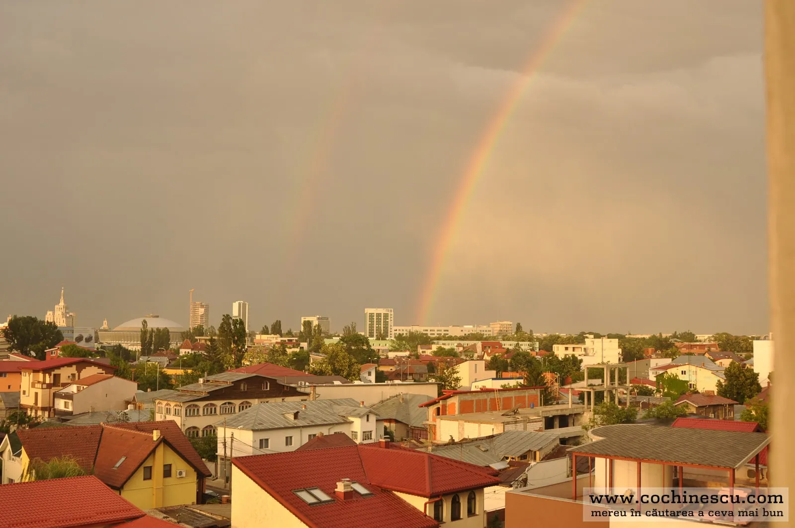 Fotografia 1 din „Curcubeu deasupra Bucureștiului”