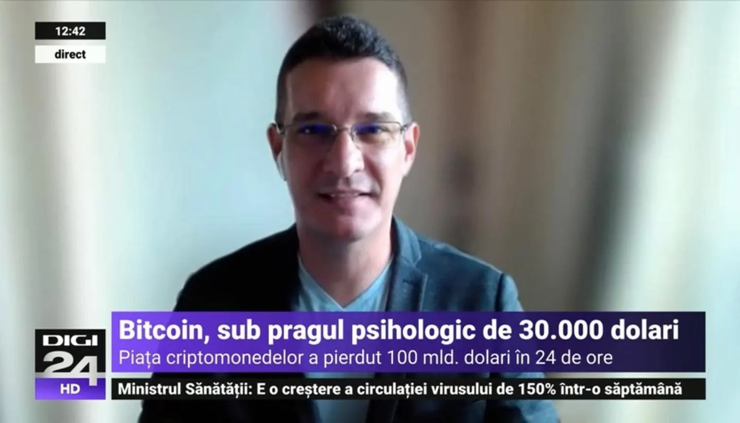 Sebastian Cochinescu vorbește despre Bitcoin în timpul unui interviu la distanță difuzat pe Digi24.